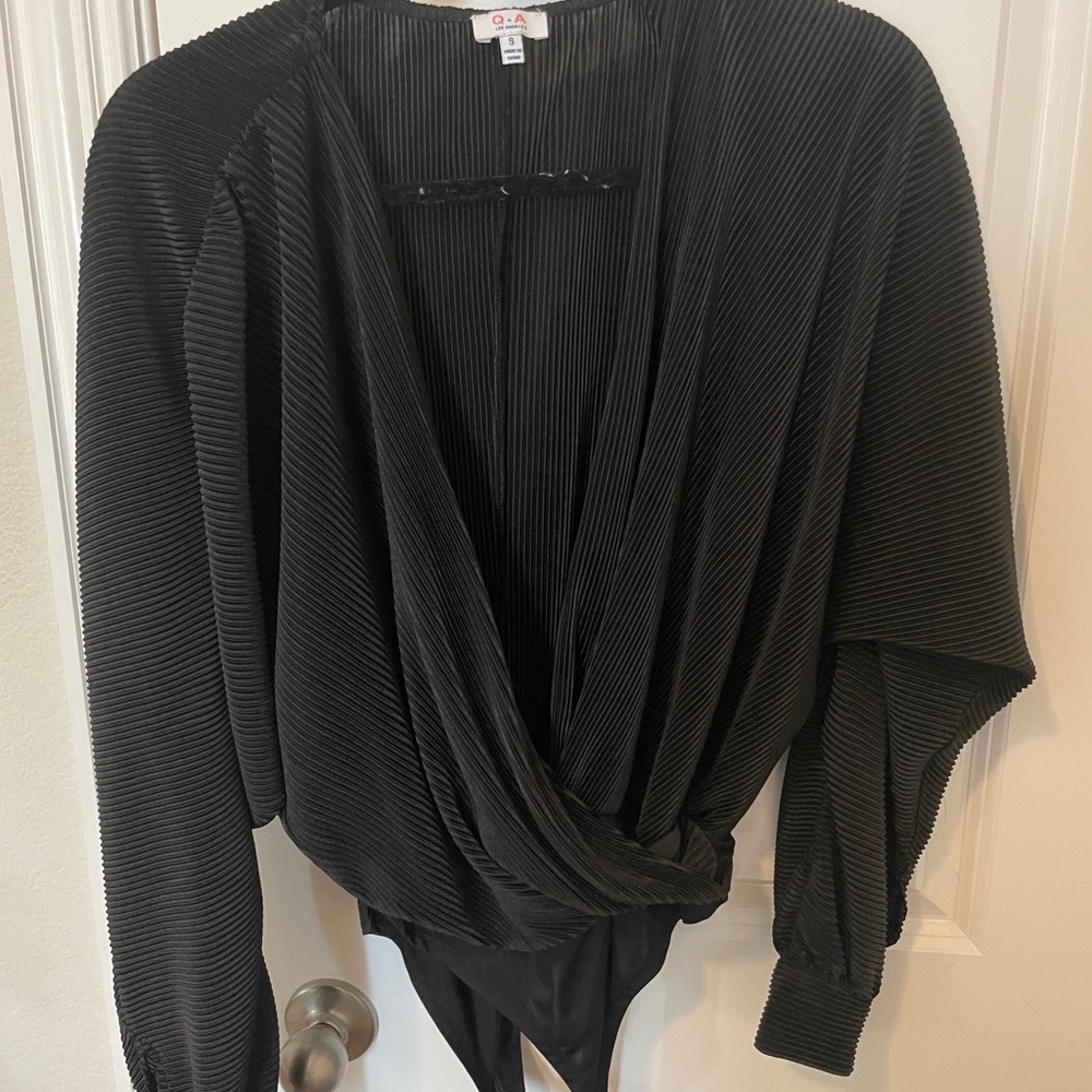 Macy’s Black Wrap Crinkle Blouse Size Small